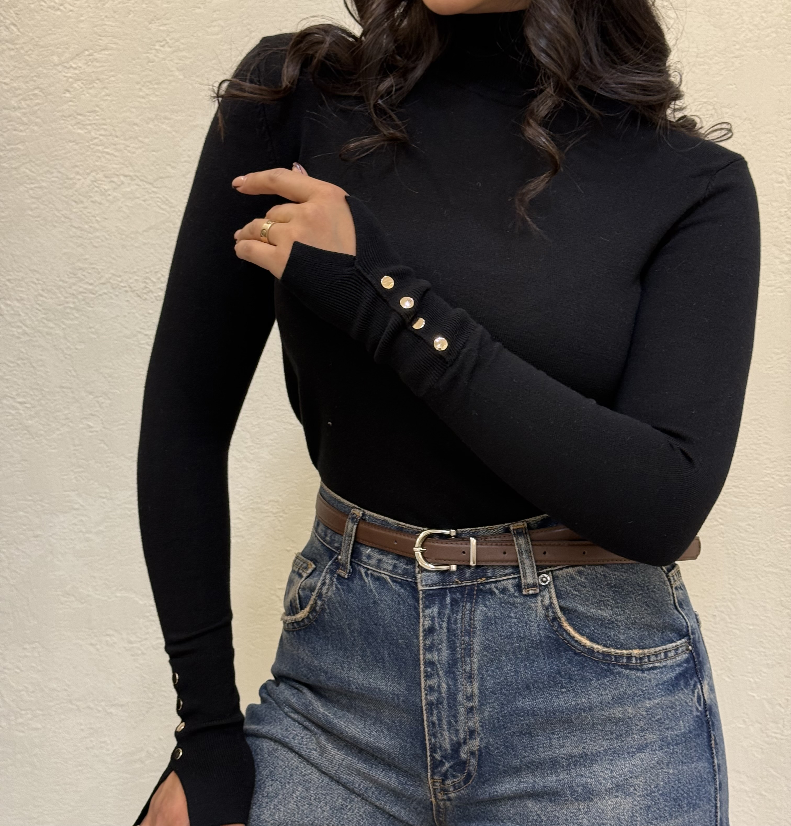 بافت ۴ دکمه مشکی دیلوین سفارشی